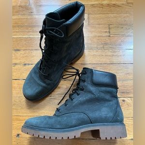 Waterproof Black Timberland’s (Size 7)